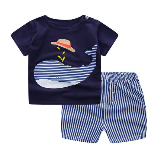 くま柄の半袖コットンセットを着た男の子の服