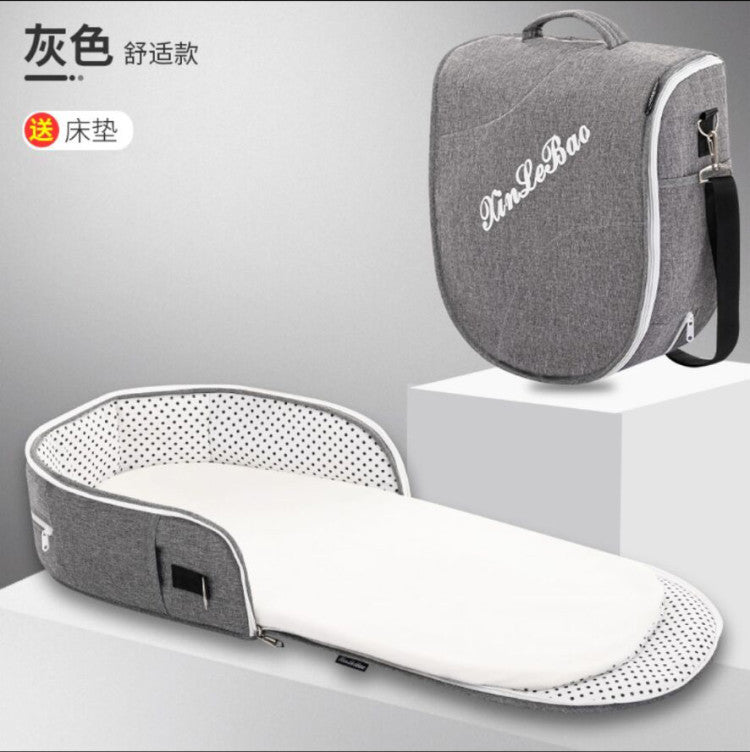 ベビー折りたたみポータブルベッド(蚊帳・マット・おむつ替えパッド付き) | Portable Foldable Baby Bed (Mosquito Net, Mat & Diaper Pad)
