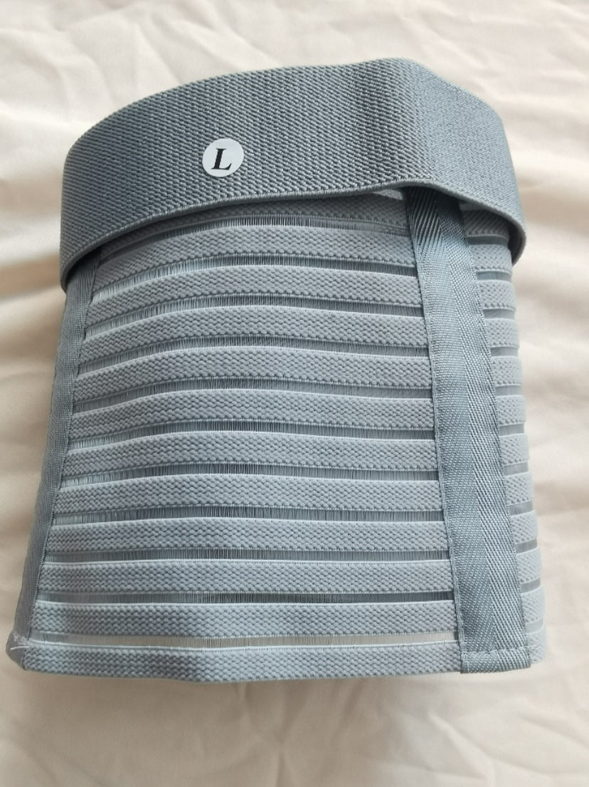 Back view of waist relief maternity band during pregnancy